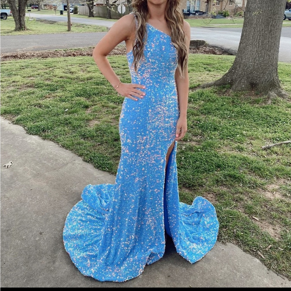 Sherri hill prom dress